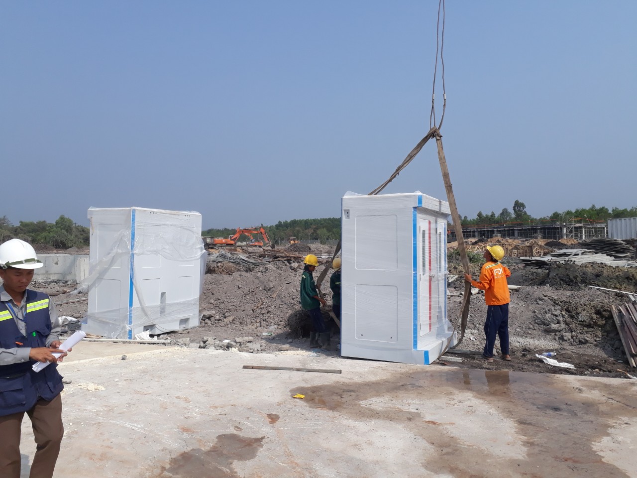 Nhà vệ sinh di động đôi giao tại Vũng Tàu