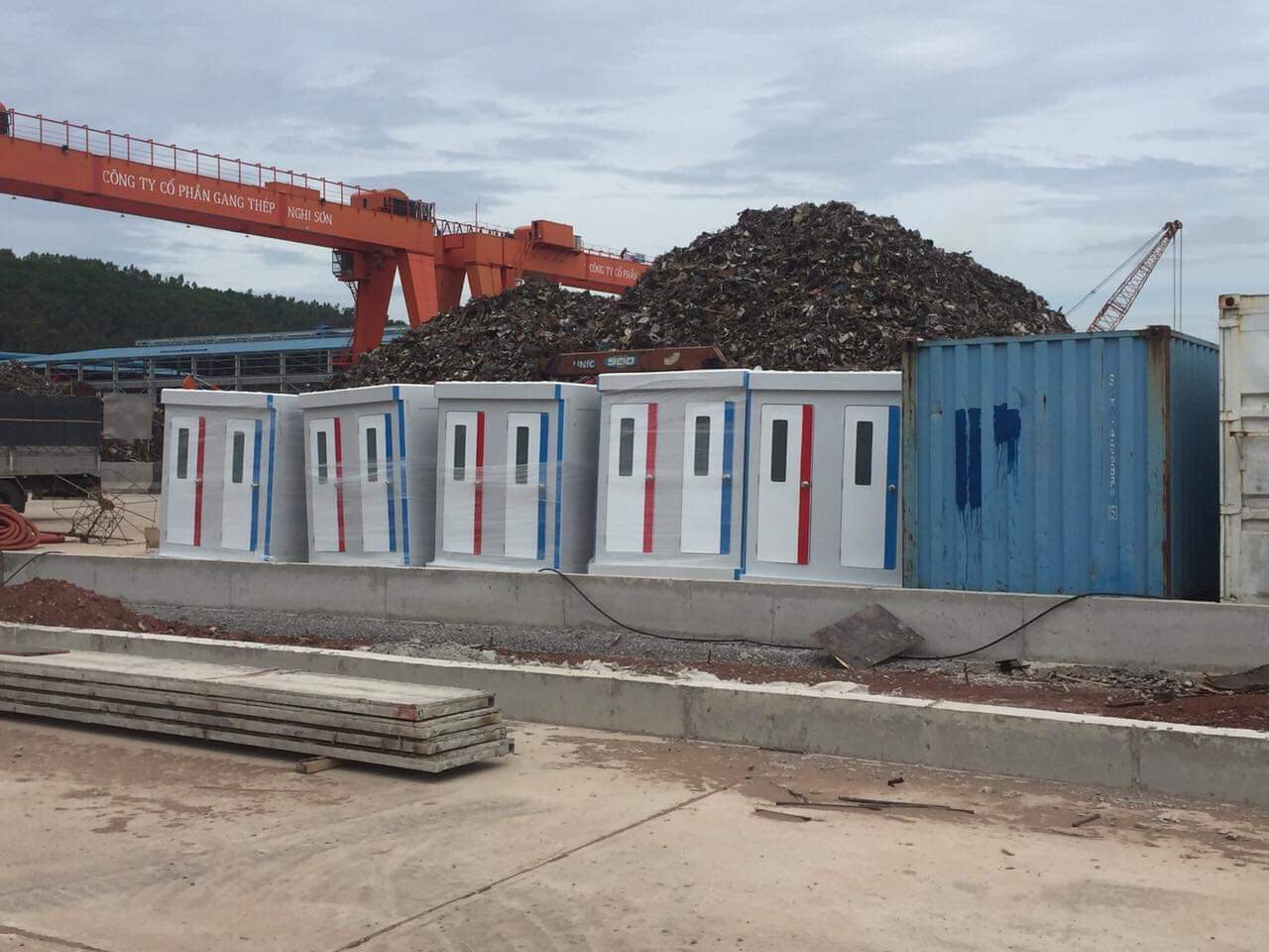 Cung cấp nhà vệ sinh di động theo chuẩn môi trường