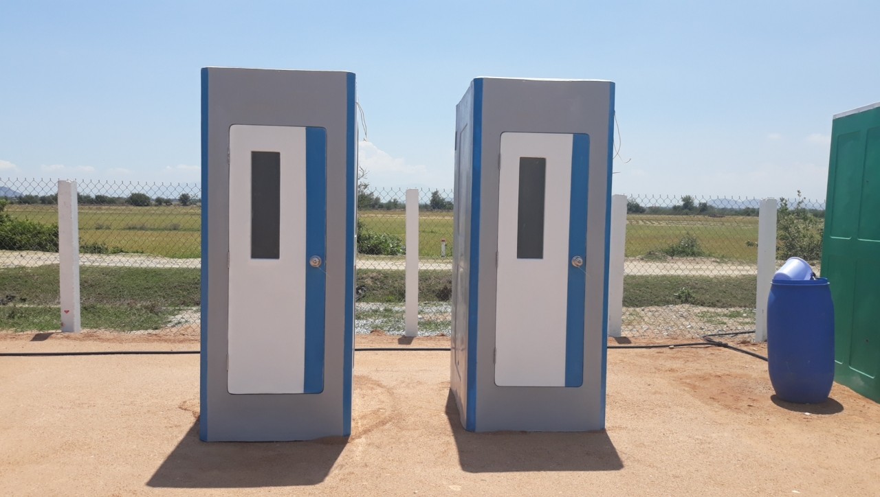 Đây là lô nhà vệ sinh công trường thứ 2 chúng tôi cung cấp cho nhà máy điện gió Ninh Thuận trong vòng 1 tháng